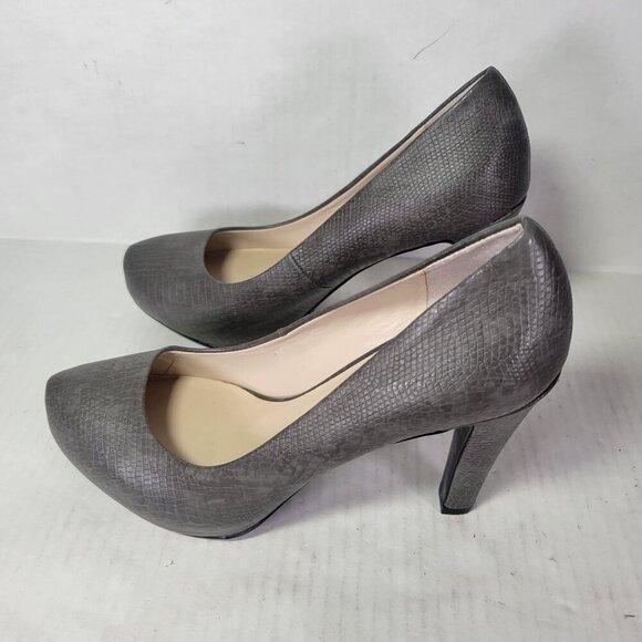 Franco Sarto Cicero Gray Textured Faux Leather High Heels Size 6M - Picture 1 of 8